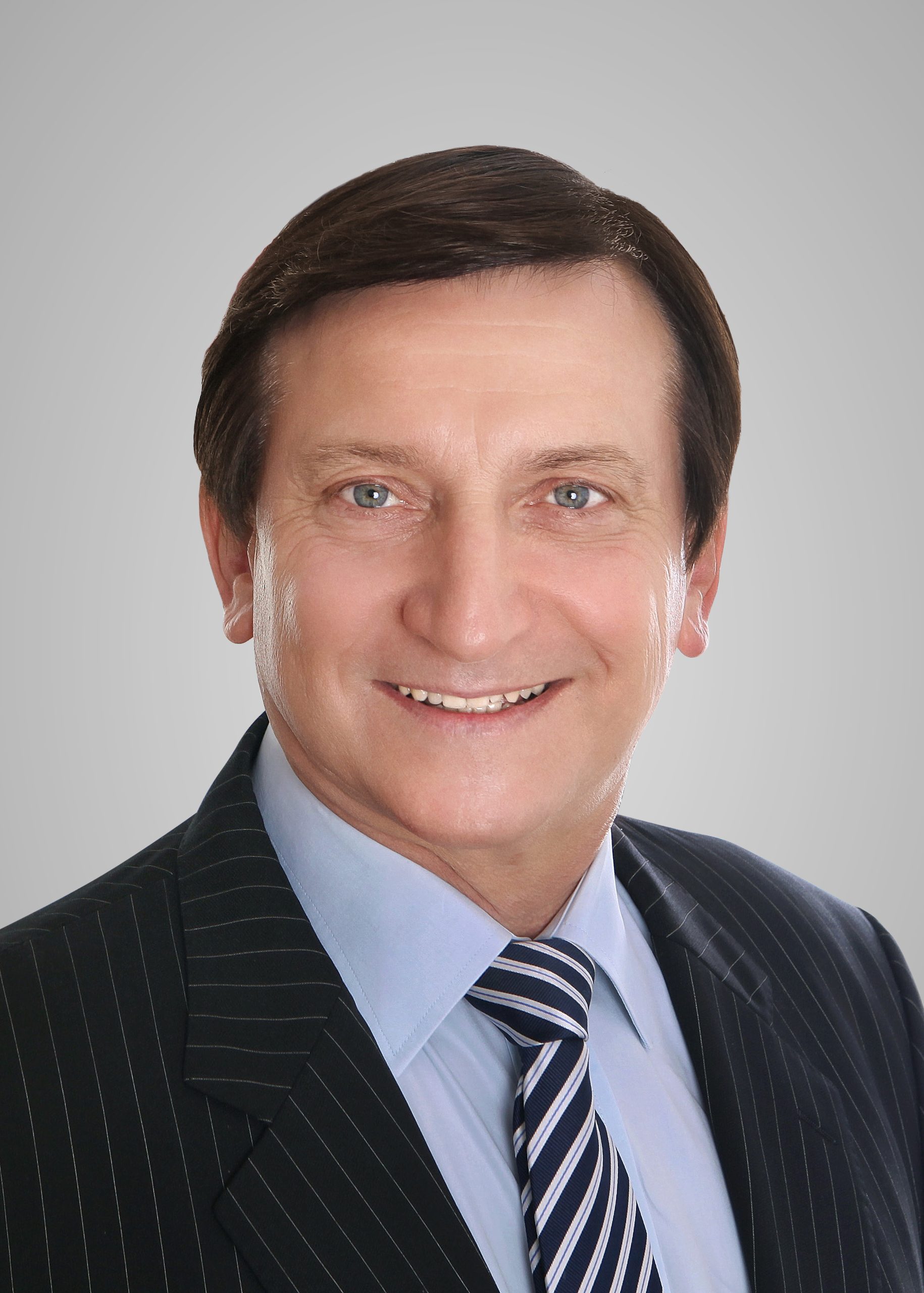 The Hon Ron Hoenig MP